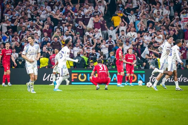 Turkey Football UEFA Europa League 2025 2026, Final in Istanbul SC Freiburg vs Aston Villa Tüpras Stadyumu Istanbul Aston Villa celebrates, Freiburg crushed Igor Matanovic SC Freiburg, 31 Copyright: xJOERANxSTEINSIEKx