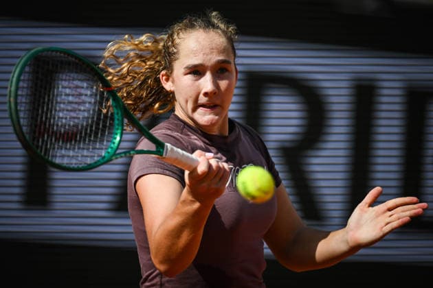 May 21, 2026, Paris, France, France: Mirra ANDREEVA of Russia during a training session of the Roland-Garros 2026, French Open 2026, Grand Slam tennis tournament at Roland-Garros Stadium on May 21, 2026 in Paris, France. Paris France - ZUMAm308 20260521_zsp_m308_008 Copyright: xMatthieuxMirvillex