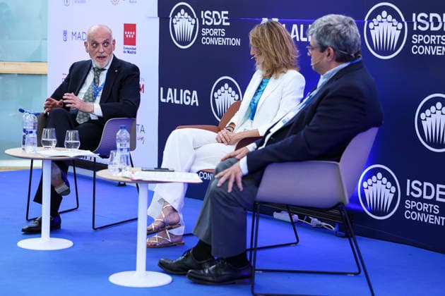 May 21, 2026, Madrid, Madrid, Spain: Javier Tebas, president of LaLiga, Cristina Villasante, a member of Ecija, and Juan Fernandez Tamames, a lawyer and secretary of the Criminal Compliance Committee at Telefonica Spain, are participating in a discussion on â€oeTechnology, Piracy, and Artificial Intelligence in Sports†during the ISDE Sports Convention at the Official College of Architects of Madrid on May 21, 2026, in Madrid, Spain. ISDE Sports Convention - â€oeTechnology, Piracy, And Artificial Intelligence In Sports†- ZUMAa181 20260521_zaa_a181_001 Copyright: xIrinaxR.xHipolitox