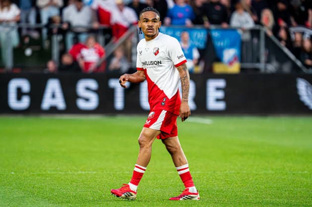 2026-05-21 FC Utrecht v SC Heerenveen - Dutch Eredivisie Conference League Play Offs Semi-Final UTRECHT, NETHERLANDS - MAY 21: Alonzo Engwanda of FC Utrecht looks on during the Dutch Eredivisie Conference League Play Offs Semi-Final match between FC Utrecht and SC Heerenveen at Stadion Galgenwaard on May 21, 2026 in Utrecht, Netherlands. Utrecht Stadion Galgenwaard Netherlands Content not available for redistribution in The Netherlands directly or indirectly through any third parties. Copyright: xGabrielxCalvinoxAlonsox