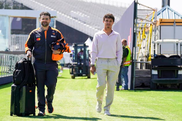 FORMULA ONE CANADIAN GRAND PRIX 2026 Lando Norris 1 (GBR) McLaren arriving during the Formula 1 Lenovo Canadian Grand Prix 2026, 5th round of the 2026 Formula One World Championship, WM, Weltmeisterschaft from May 22nd - 24th, 2026 at the Circuit Gilles Villeneuve, Montreal, Canada on 21 May 2026 Credit: Robbie Hoad Every Second Media Editorial use only. All images are copyright Every Second Media Limited. No images may be reproduced without prior permission. Copyright: xIMAGO EveryxSecondxMediax ESM-2005-0048 RobbiexHoadx xEveryxSecondxMediax