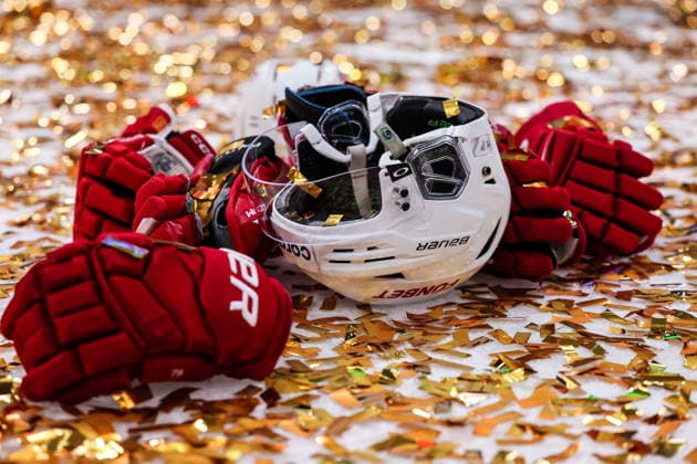 RUSSIA, KAZAN - MAY 21, 2026: A helmet and gloves are pictured during a victory ceremony after Leg 6 of the 2025 26 Kontinental Hockey League Gagarin Cup final playoff tie between Ak Bars Kazan and Lokomotiv Yaroslavl at Tatneft Arena. HC Lokomotiv Yaroslavl has won the 2025 26 KHL Gagarin Cup. Sergei Savostyanov TASS  92853643