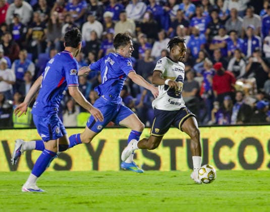 Football, Mexico, Cruz Azul - Pumas UNAM