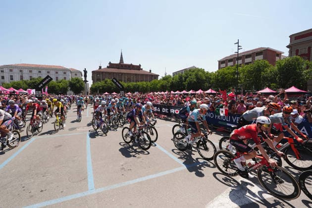 Start the race during Stage 13 of the Giro d™Italia, from Alessandria to Verbania, Italy, Friday, May 22, 2026.  Copyright: xMassimoxPaolone LaPressex
