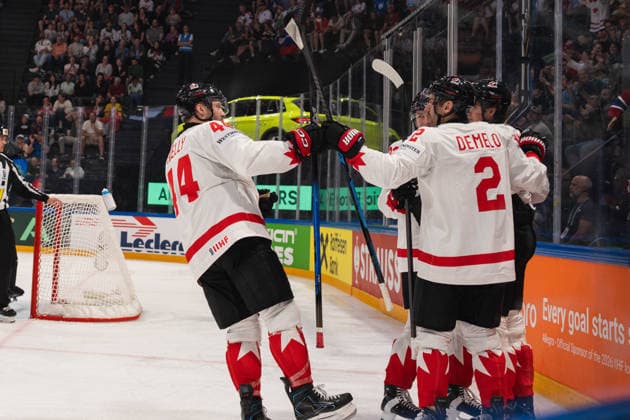 FRIBOURG, FRIBOURG - MAY 22: Canada players celebrate after scoring for a 3-0 lead during the 2026 IIHF World Championship, WM, Weltmeisterschaft Preliminary Round Group B match between Canada and Slovenia at BCF Arena on May 22, 2026 in Fribourg, Fribourg, Switzerland. Copyright: xLivioxBaeriswylx xSPPx Sportspressphoto_SPR151827