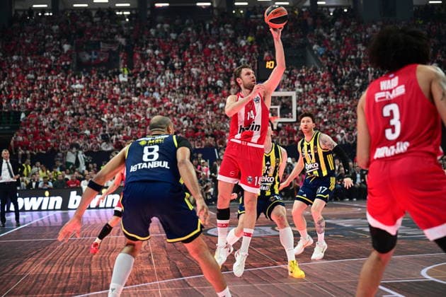 Olympiacos Piraeus v Fenerbahce Beko Istanbul Euroleague Final Four Sasha Vezenkov of Olympiacos during the Euroleague match, Final Four Semi-Final between Olympiacos Piraeus v Fenerbahce Beko Istanbul played at ATHENS Telekom Center Athens Stadium on May 22nd 2026 in Athens Greece Athens Greece Basketball Copyright: xAgenciaxLOFx