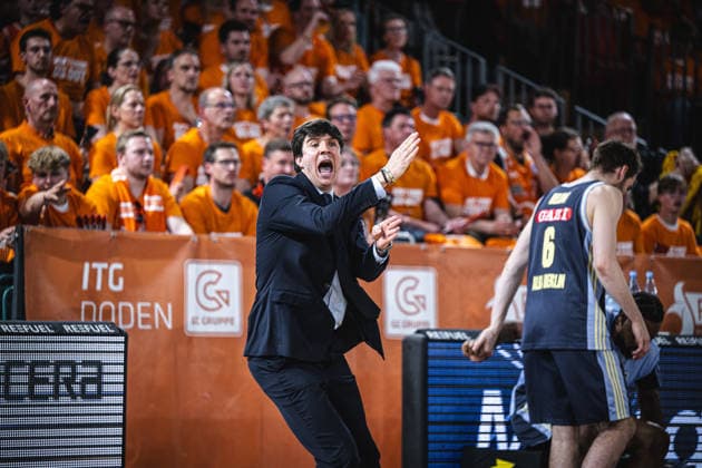 1 Basketball Bundesliga, easyCredit BBL, Season 2025 2026, Men, Playoffs, Quarterfinals, Game 3, 22 05 2026, RASTA Vechta ALBA Berlin Pedro Calles Head Coach ALBA BERLIN during the game Vechta RASTA Dome Lower Saxony Germany