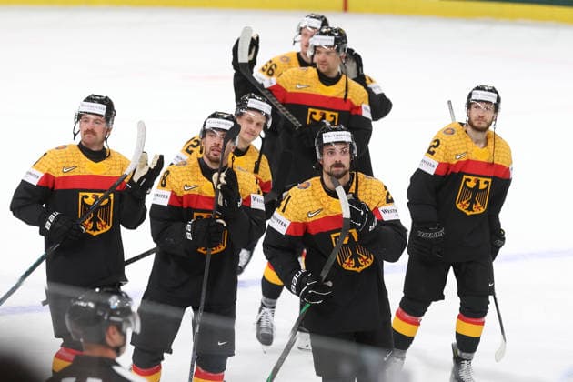 22 05 2026 Swiss Life Arena Zurich , SWITZERLAND, Mens Ice Hockey IIHF World Championship Zurich 2026 Group A GER HUN Final cheer with Fabio Wagner and Nicolas Krammer GER among others