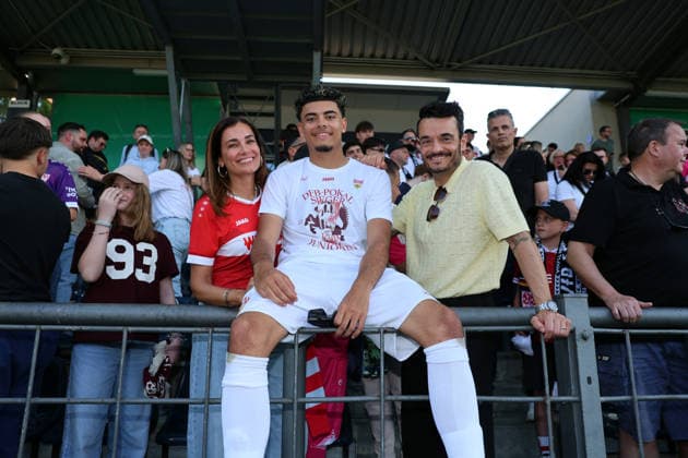 22 05 26 A Juniors DFB Cup Final 2026 U19 VfL Wolfsburg U19 VfB Stuttgart Germany, Potsdam, 22 05 2026, Football, Season 2025 2026, A Juniors DFB Cup Final 2026, U19 VfL Wolfsburg U19 VfB Stuttgart Giovanni Zarrella with wife Jana Ina and son Gabriel Bruno