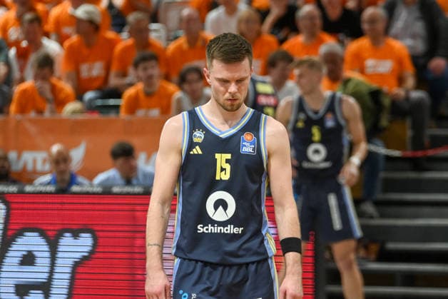 Martin Hermannsson ALBA Berlin, 15 pensive RASTA Vechta vs ALBA Berlin, easyCredit Basketball Bundesliga, Play Off, Season 2025 2026, 22 05 2026, RASTA Vechta vs ALBA Berlin, easyCredit Basketball Bundesliga, Play Off, Season 2025 2026, 22 05 2026 Vechta Copyright: xEibner-Pressefoto RobertxGertzenx EP_RGN