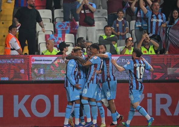 Trabzonspor v TUMOSAN Konyaspor - Turkish Cup Final ANTALYA, TURKIYE - MAY 22: Trabzonspor players celebrate after scoring a goal during Turkish Cup final between Trabzonspor and TUMOSAN Konyaspor at Corendon Airlines Park Antalya Stadium in Antalya, Turkiye on May 22, 2026. Hakan Nural Anadolu Antalya Turkey. Editorial use only. Please get in touch for any other usage.  Copyright: x2026xAnadoluxHakanxNuralx