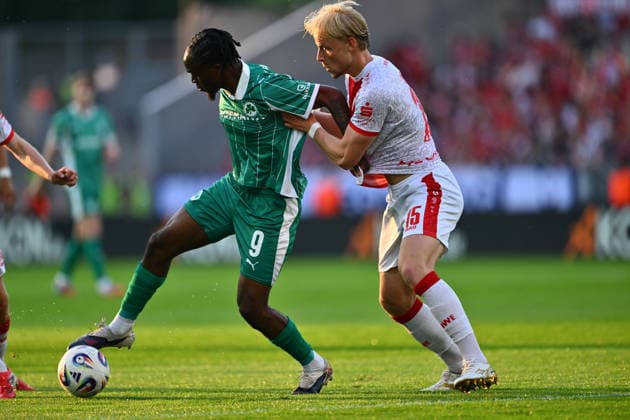 22 05 2026 Soccer season 2025 2026 Relegation 2 Soccer Bundesliga first leg Rot Weiss Essen RWE SpVgg Greuther Fürth Kleeblatt Sportfoto Zink xwoxzix DFL regulations prohibit any use of photographs as image sequences and or quasi video only for editorial use Noel Futkeu 9, SpVgg Greuther Fürth Ben Vincent Hüning 15, Rot Weiss Essen