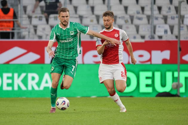 22 05 2026, xgrfx, Soccer 2 Bundesliga Relegation, Rot Weiss Essen SpVgg Greuther Fürth v l Dennis Srbeny Greuther Fürth , Torben Müsel Rot Weiß Essen DFL DFB REGULATIONS PROHIBIT ANY USE OF PHOTOGRAPHS as IMAGE SEQUENCES and or QUASI VIDEO Essen