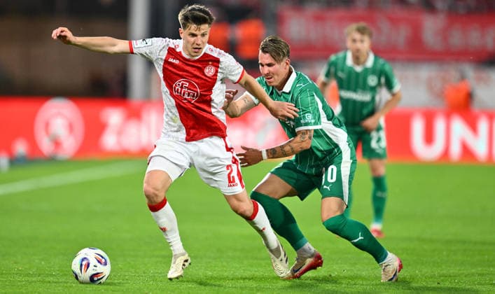 22 05 2026 Soccer season 2025 2026 Relegation 2 Soccer Bundesliga first leg Rot Weiss Essen RWE SpVgg Greuther Fürth Kleeblatt Sportfoto Zink xwoxzix DFL regulations prohibit any use of photographs as image sequences and or quasi video only for editorial use Michael Kostka 2, Rot Weiss Essen Felix Klaus 30, SpVgg Greuther Fürth