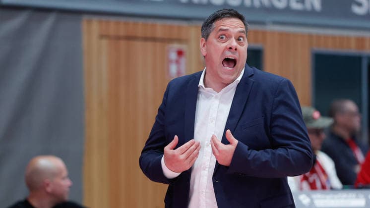 In the picture excitement for Head Coach Sasa Filipovski Wuerzburg Baskets 22 05 2026, Basketball, Fitness First Wuerzburg Baskets vs Telekom Baskets Bonn, easyCredit BBL Playoffs, 3 Quarterfinals, Germany, 97072, tectake Arena Wuerzburg, Copyright: HMBxMedia xJulienxBecker