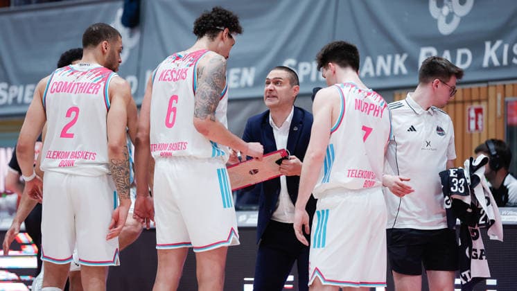 In the picture Head Coach Marko Stanovic Telekom Baskets Bonn with announcements during a timeout 22 05 2026, Basketball, Fitness First Wuerzburg Baskets vs Telekom Baskets Bonn, easyCredit BBL Playoffs, 3 Quarterfinals, Germany, 97072, tectake Arena Wuerzburg, Copyright: HMBxMedia xJulienxBecker