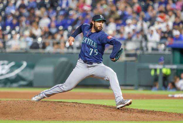 MAY 22, 2026: Seattle Mariners relief pitcher Andro s MuoÂ±oz (75) comes in relief and save the game against the Kansas City Royals at Kauffman Stadium in Kansas City, MO. CSM Kansas City United States - ZUMAc04_ 20260522_zma_c04_063 Copyright: xRomanxPunox