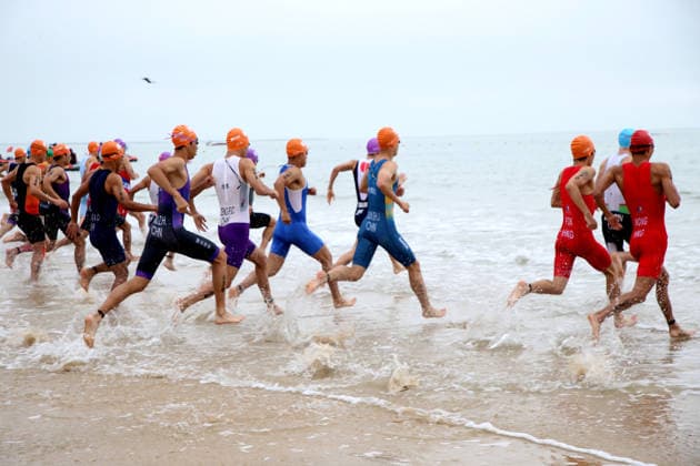 2026 Lianyungang Triathlon Asian Cup Contestants compete in the Excellent Group of the 2026 Lianyungang Triathlon Asian Cup in Lianyungang, Jiangsu Province, China on May 23, 2026. Lianyungang Jiangsu China  Copyright: xCFOTOx i1779547966625