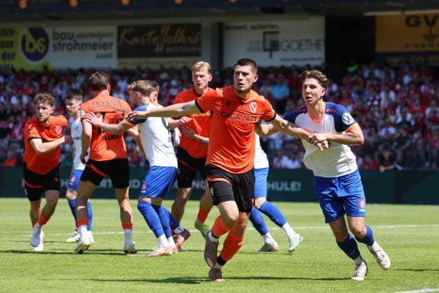 22 Mladen Cvjetinovic Energie Cottbus, M , 8 Colin Raack Krieschow, r Football Landespokal Brandenburgt 2025 2026 Final FC Energie Cottbus VfB Krieschow 1921