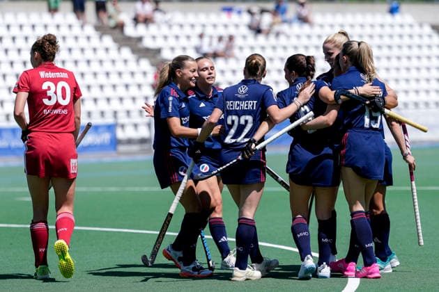 Players of Mannheimer HC MHC , celebrate the goal, celebrate the goal, goal, celebration, cheer, cheers about the goal, joy, joy, optimistic, positive, game scene, highlight, action, 23 05 2026, Mannheim Germany , Hockey, German Championship, Quarterfinals, Women, Mannheimer HC Rot Weiss Köln xozx