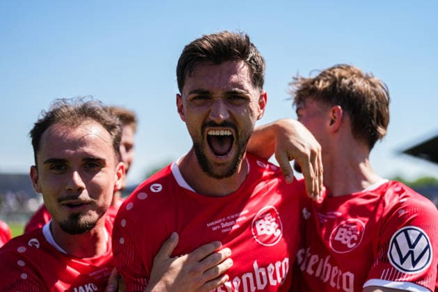 SBFV Rothaus Pokal, Bahlinger SC vs FC 08 Villingen, 23 05 2026 Goal celebration for 1 0 by Elvir Zukaj Bahlinger SC, 4 SBFV Rothaus Pokal, Bahlinger SC vs FC 08 Villingen, Karl Heitz Stadion Offenburg, 23 05 2026 Copyright: xBEAUTIFULxSPORTS Boscox