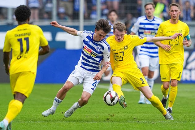 23 05 2026, xydrx, men, soccer, amateur final day, Niederrheinpokal final, SC St Tönis 11 20 MSV Duisburg, season 2025 2026, Schauinsland Reisen Arena Jan Simon Symalla MSV Duisburg, 23 in duel against Niklas Withofs SC St Tönis, 5 Copyright: HMBxMedia YannisxDreimann