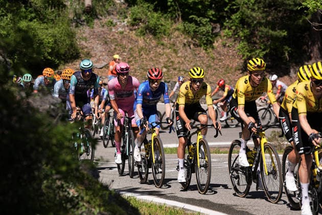 The pink jersey Portugal™s Afonso Oliveira Eulalio of Bahrain Victorious and The blue jersey Denmark™s Jonas Vingegaard Hansen of Team Visma Lease A Bike during Stage 14 of the Giro d™Italia, from Aosta to Pila, Italy, Saturday, May 23, 2026.  Copyright: xMarcoxAlpozzi LaPressex