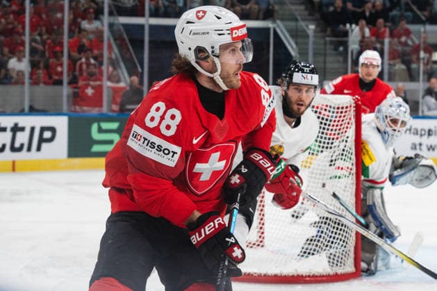 ZURICH, ZURICH - MAY 23: Christoph Bertschy of Switzerland during the 2026 IIHF World Championship, WM, Weltmeisterschaft Preliminary Round Group A match between Switzerland and Hungary at Swiss Life Arena on May 23, 2026 in Zurich, Zurich, Switzerland. Copyright: xLivioxBaeriswylx xSPPx Sportspressphoto_152420