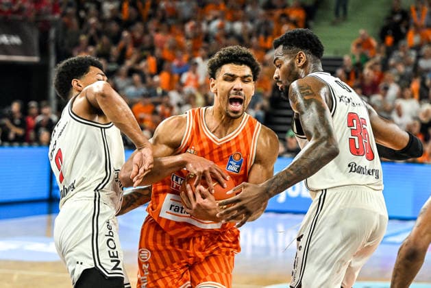 GER, BBL, Playoffs, ratiopharm Ulm vs BMA365 Bamberg Baskets 23 05 2026, ratiopharm arena, Neu Ulm, GER, BBL, Playoffs, ratiopharm Ulm vs BMA365 Bamberg Baskets, in the picture Mark Smith Ulm, 13 prevails against Ibrahim Watson Bamberg, 2 and Ejiofor Onu Bamberg, 35 nordphotoxGmbHx xHafner nph00200