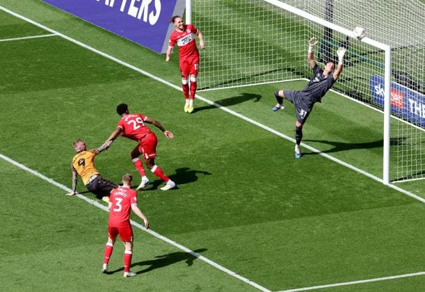 Oliver McBurnie of Hull City attempts a shot on goal Hull City v Middlesbrough, EFL Sky Bet Championship, Play-Off Final, Football, Wembley Stadium, London, UK - 23 May 2026London Wembley Stadium United Kingdom EDITORIAL USE ONLY No use with unauthorised audio, video, data, fixture lists, club league logos or live services. Online in-match use limited to 120 images, no video emulation. No use in betting, games or single club league player publications.  Copyright: xIanxTuttle Shutterstockx 16887369cb