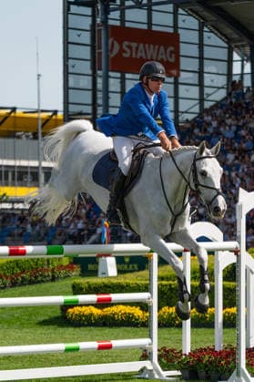 214 Aaron Vale on Gray s Inn (USA) during the TSCHIO 2026 (CHIO 2026) - 2nd Qualifier Rolex Grand Prix - CSI5* - Jumping competition with jump-off at the Allianz Park in Aachen, Germany Copyright: xMartinxPitschx xSPPx Sportspressphoto_152438