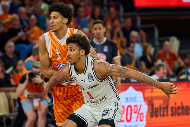 Meissa Faye ratiopharm ulm, 11 , Demarcus Marquette Demonia BMA365 Bamberg Baskets, 08 GER, ratiopharm ulm vs Bamberg Baskets, Basketball, Playoffs, Quarterfinals, 3 Game, EasyCredit BBL, Season 2025 2026, 23 05 2026 GER, ratiopharm ulm vs Bamberg Baskets, Basketball, Playoffs, Quarterfinals, 3 Game, EasyCredit BBL, Season 2025 2026, 23 05 2026 New Ulm Copyright: xEibner-Pressefoto GeraldxOelze-dexStoppanyx EP_ODS