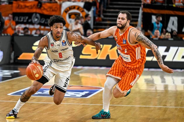 GER, BBL, Playoffs, ratiopharm Ulm vs BMA365 Bamberg Baskets 23 05 2026, ratiopharm arena, Neu Ulm, GER, BBL, Playoffs, ratiopharm Ulm vs BMA365 Bamberg Baskets, in the picture Demarcus Marquette Demonia Bamberg, 8 , Christopher Ledlum Ulm, 4 nordphotoxGmbHx xHafner nph00200