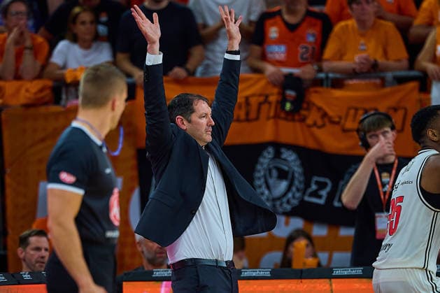 Ty Harrelson ratiopharm ulm, Head Coach GER, ratiopharm ulm vs Bamberg Baskets, Basketball, Playoffs, Quarterfinals, 3 Game, EasyCredit BBL, Season 2025 2026, 23 05 2026 GER, ratiopharm ulm vs Bamberg Baskets, Basketball, Playoffs, Quarterfinals, 3 Game, EasyCredit BBL, Season 2025 2026, 23 05 2026 New Ulm Copyright: xEibner-Pressefoto GeraldxOelze-dexStoppanyx EP_ODS