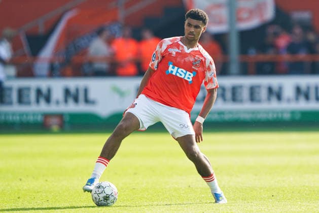 2026-05-23 FC Volendam v Willem II - Dutch Eredivsie Kwalificatie - Finale VOLENDAM, NETHERLANDS - MAY 23: Precious Ugwu of FC Volendam hits the ball during the Dutch Eredivsie Kwalificatie - Finale match between FC Volendam and Willem II at Kras Stadion on May 23, 2026 in Volendam, Netherlands. Volendam Kras Stadion Netherlands Content not available for redistribution in The Netherlands directly or indirectly through any third parties. Copyright: xAndrexWeeningx