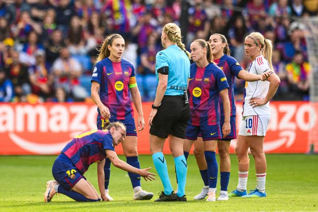 260523 Caroline Graham Hansen of Barcelona in pain during the UEFA Women s Champions League final football match between Barcelona and Lyon on May 23, 2026 in Oslo Photo Jon Olav Nesvold BILDBYRAN COP 217 VG0925 bbeng football fotball fotboll soccer champions league finale final final 2026 mesterligaen dam fcb barcelona lyon ol lyonnes  Copyright: JONxOLAVxNESVOLD BB260523JE026