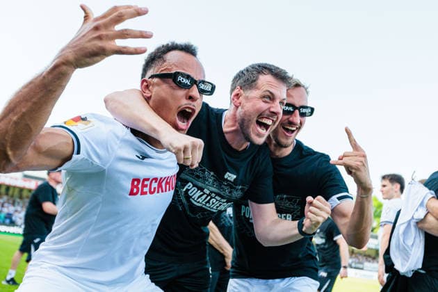 L R Tobias Knost SC Verl, 21 , Sascha Naerger SV Verl, Michel Julius Stoecker SC Verl, 24 celebrate after winning the final of the Krombacher Westfalenpokal GER, SC Verl vs SF Lotte, Football, Westfalenpokal, Final, Season 2025 2026, 23 05 2026 DFL Regulations prohibit any use of photographers as image sequences and or quasi video GER, SC Verl vs SF Lotte, Football, Westfalenpokal, Final, Season 2025 2026, 23 05 2026 Verl Copyright: xEibner-Pressefoto JanxRollingerx EP_JSK