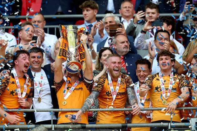 Hull City celebrate with teammates after winning the EFL Championship Play-off Final and promotion to the Premier League Hull City v Middlesbrough, EFL Sky Bet Championship, Play-Off Final, Football, Wembley Stadium, London, UK - 23 May 2026London Wembley Stadium United Kingdom EDITORIAL USE ONLY No use with unauthorised audio, video, data, fixture lists, club league logos or live services. Online in-match use limited to 120 images, no video emulation. No use in betting, games or single club league player publications. Copyright: xSimonxDael Shutterstockx 16887368dn