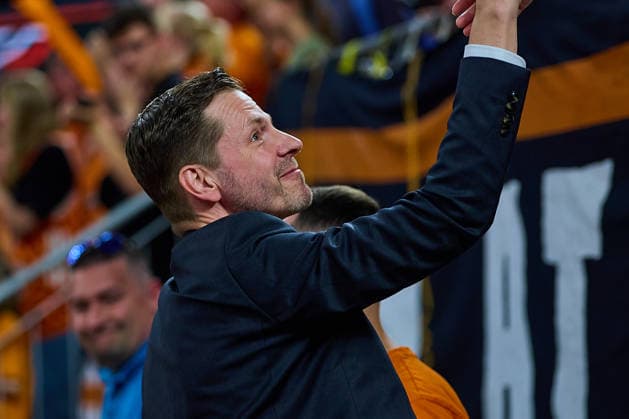 Thorsten Leibenath ratiopharm ulm, Sports Director with the fans GER, ratiopharm ulm vs Bamberg Baskets, Basketball, Playoffs, Quarterfinals, 3 Match, EasyCredit BBL, Season 2025 2026, 23 05 2026 GER, ratiopharm ulm vs Bamberg Baskets, Basketball, Playoffs, Quarterfinals, 3 Match, EasyCredit BBL, Season 2025 2026, 23 05 2026 New Ulm Copyright: xEibner-Pressefoto GeraldxOelze-dexStoppanyx EP_ODS