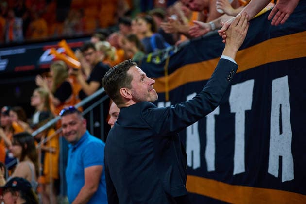 Thorsten Leibenath ratiopharm ulm, Sports Director with the fans GER, ratiopharm ulm vs Bamberg Baskets, Basketball, Playoffs, Quarterfinals, 3 Match, EasyCredit BBL, Season 2025 2026, 23 05 2026 GER, ratiopharm ulm vs Bamberg Baskets, Basketball, Playoffs, Quarterfinals, 3 Match, EasyCredit BBL, Season 2025 2026, 23 05 2026 New Ulm Copyright: xEibner-Pressefoto GeraldxOelze-dexStoppanyx EP_ODS
