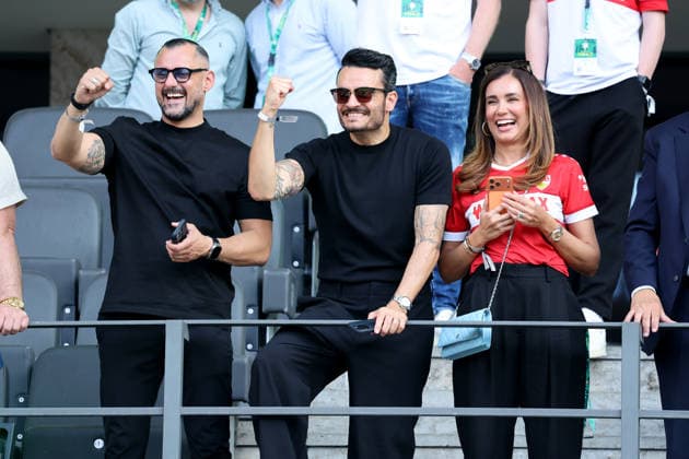 23 05 26 DFB Pokal Final 2026 FC Bayern Munich VfB Stuttgart Germany, Berlin, 23 05 2026, Football, Season 2025 2026, DFB Pokal Final 2026 Berlin, FC Bayern Munich VfB Stuttgart Singer Giovanni Zarrella, center with wife Jana Ina, right