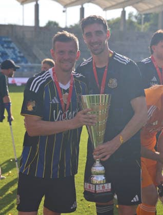 23 05 2026, Football, Men, Sparkassen Pokal Saarland Final, Season 2025 2026, 1 FC Saarbrücken FC 08 Homburg, Manuel Zeitz 1 FC Saarbruecken and Sven Sonnenberg 1 FC Saarbruecken pose with the cup Saarbrücken Ludwigsparkstadion Saarland Germany DEU Copyright: xFabianxKleerx