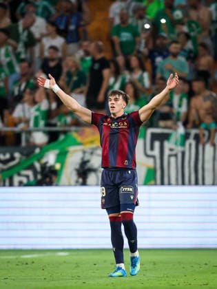 ESP LaLiga EA Sports Real Betis v Levante UD Carlos Espi of Levante scores goal 1 1 1 an celebrates his goal to Levante during LaLiga EA Sports, between Real Betis v Levante UD played at La Cartuja Stadium, Sevilla on May 23rd, 2026 in Spain Sevilla Spain Football Copyright: xRafaelxRomanx xAgenciaxLOFx