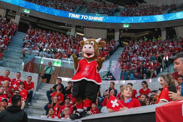 ZURICH, ZURICH - MAY 23: Cooly, the official mascot, entertains the crowd during the 2026 IIHF World Championship, WM, Weltmeisterschaft Preliminary Round Group A match between Switzerland and Hungary at Swiss Life Arena on May 23, 2026 in Zurich, Zurich, Switzerland. Copyright: xLivioxBaeriswylx xSPPx Sportspressphoto_152917
