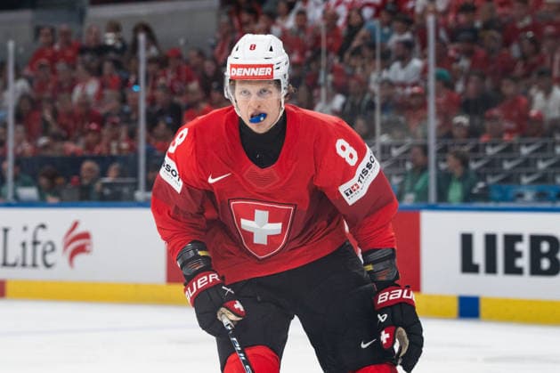 ZURICH, ZURICH - MAY 23: Simon Knak of Switzerland during the 2026 IIHF World Championship, WM, Weltmeisterschaft Preliminary Round Group A match between Switzerland and Hungary at Swiss Life Arena on May 23, 2026 in Zurich, Zurich, Switzerland. Copyright: xLivioxBaeriswylx xSPPx Sportspressphoto_152949