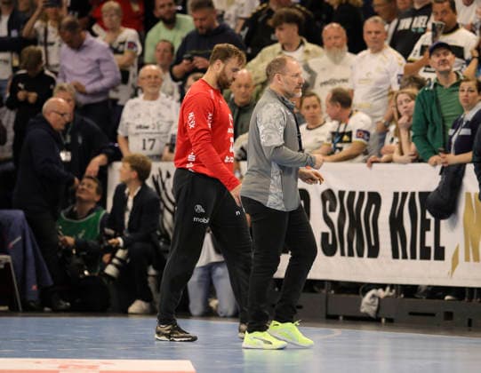 photo skeptical face of goalkeeper Andreas WOLFF Kiel and on the right co-coach Mattias Andersson Handball Men on Tue 05 05 2026 Mens EHF European League , THW Kiel RK Nexe Nasice