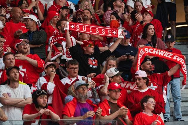 ZURICH, ZURICH - MAY 23: Switzerland supporters celebrate during the 2026 IIHF World Championship, WM, Weltmeisterschaft Preliminary Round Group A match between Switzerland and Hungary at Swiss Life Arena on May 23, 2026 in Zurich, Zurich, Switzerland. Copyright: xLivioxBaeriswylx xSPPx Sportspressphoto_152965