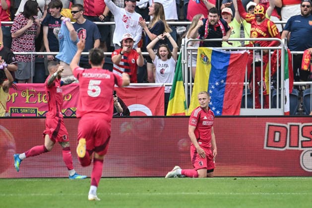 ST. LOUIS, MO - MAY 23: Lukas MacNaughton (5) of the St. Louis CITY SC and Marcel Hartel (17) of the St. Louis CITY SC rush towards Tomas Totland (14) of the St. Louis CITY SC to celebrate their teams first goal during the MLS, Fussball Herren, USA regular season match where St. Louis CITY SC hosted Austin FC on Saturday May 23rd, 2026, at Energizer Park in St. Louis City, MO. (Photo by Rick Ulreich Icon Sportswire) SOCCER: MAY 23 MLS St. Louis CITY SC vs Austin FC EDITORIAL USE ONLY Icon26052317