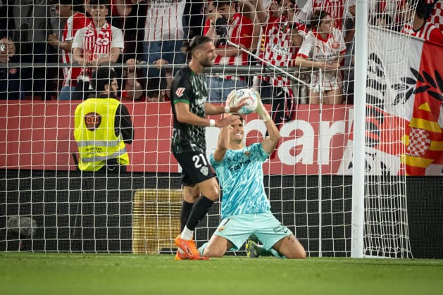Goalkeeper Matias Dituro Elche CF smiles during a La Liga EA Sports match between Girona FC and Elche CF at Estadi Municipal de Montilivi in Girona, , Spain, on May 23 2026 Photo by Felipe Mondino Copyright: x@FELIPExMONDINOx