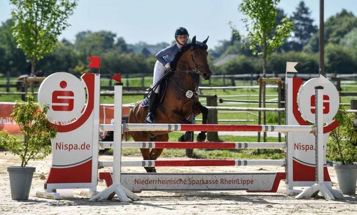 Pfingstturnier beim Reiterverein Voerde FOR EDITORIAL PURPOSES ONLY EDITORIAL USE ONLY p Jil Klupiec from RFV Dinslaken Hiesfeld on Die Da 599 at 23 Stilspringprüfung Kl L 110 cm at the Pfingstturnier beim Reiterverein Voerde, on Saturday, 23 05 2026 in Voerde Germany NRW Voerde Copyright MarkusxJoosten Copyright: MarkusxJoosten doc85z5vt8kcnc9c5u1e76 ,EDITORIAL USE ONLY Copyright: MarkusxJoosten